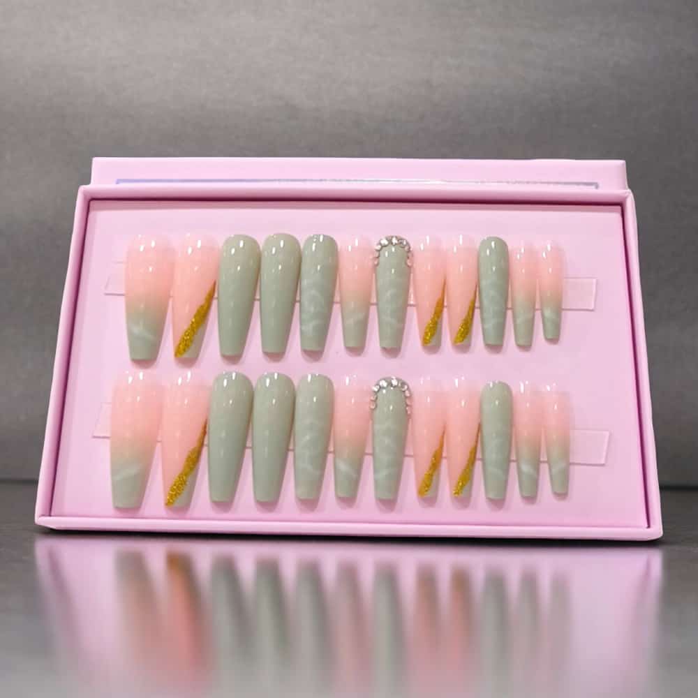 O.TWO.O Nails