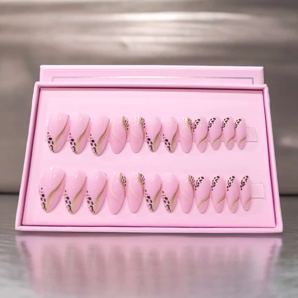 O.TWO.O Nails