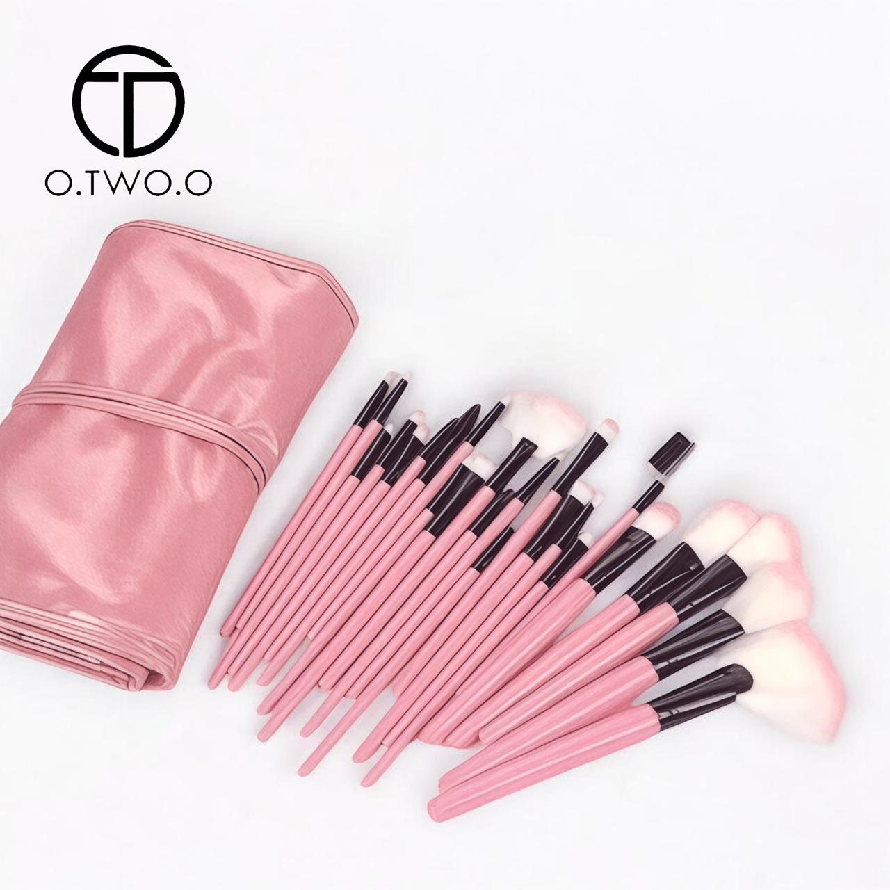 O.TWO.O Brushes Set 1