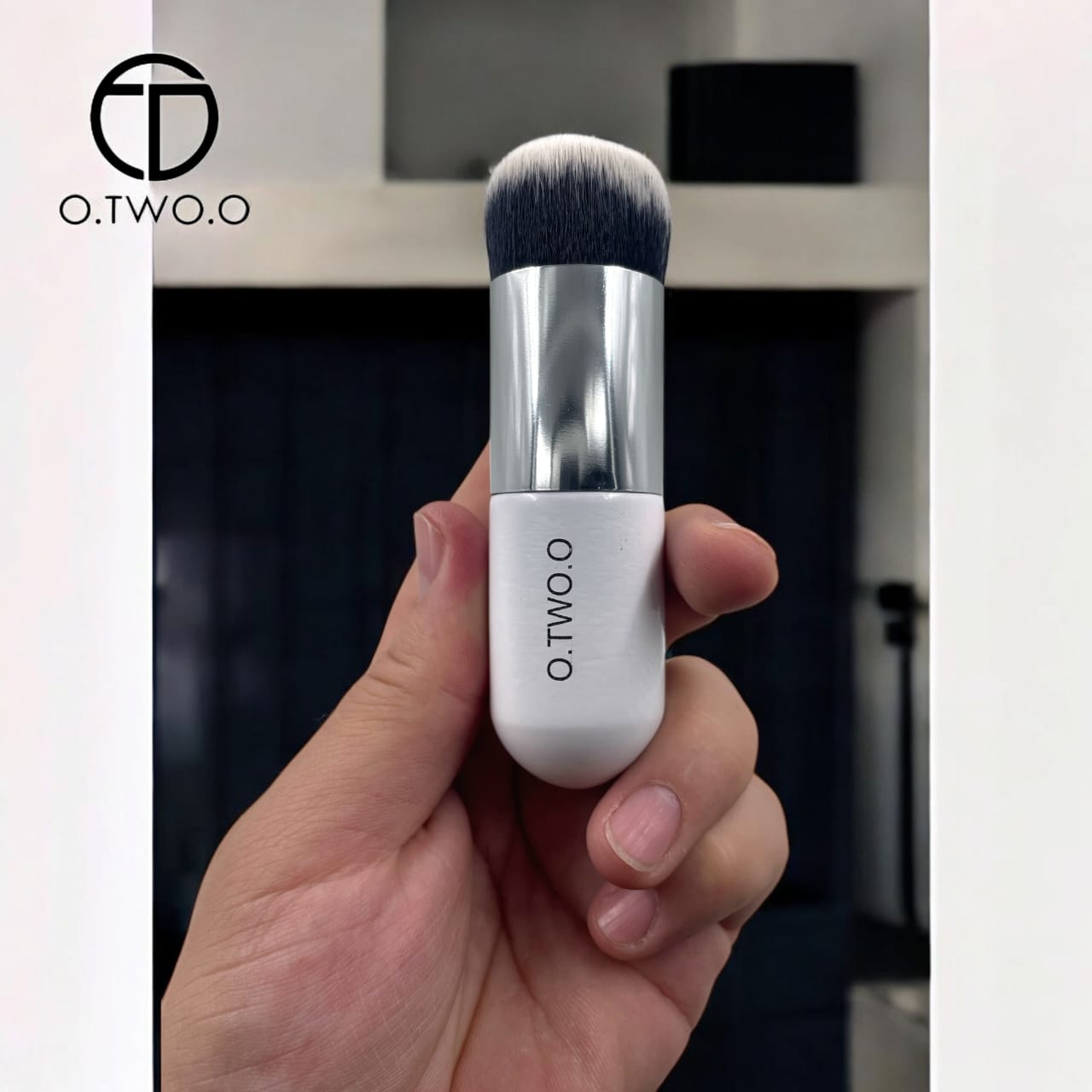 O.TWO.O Brush
