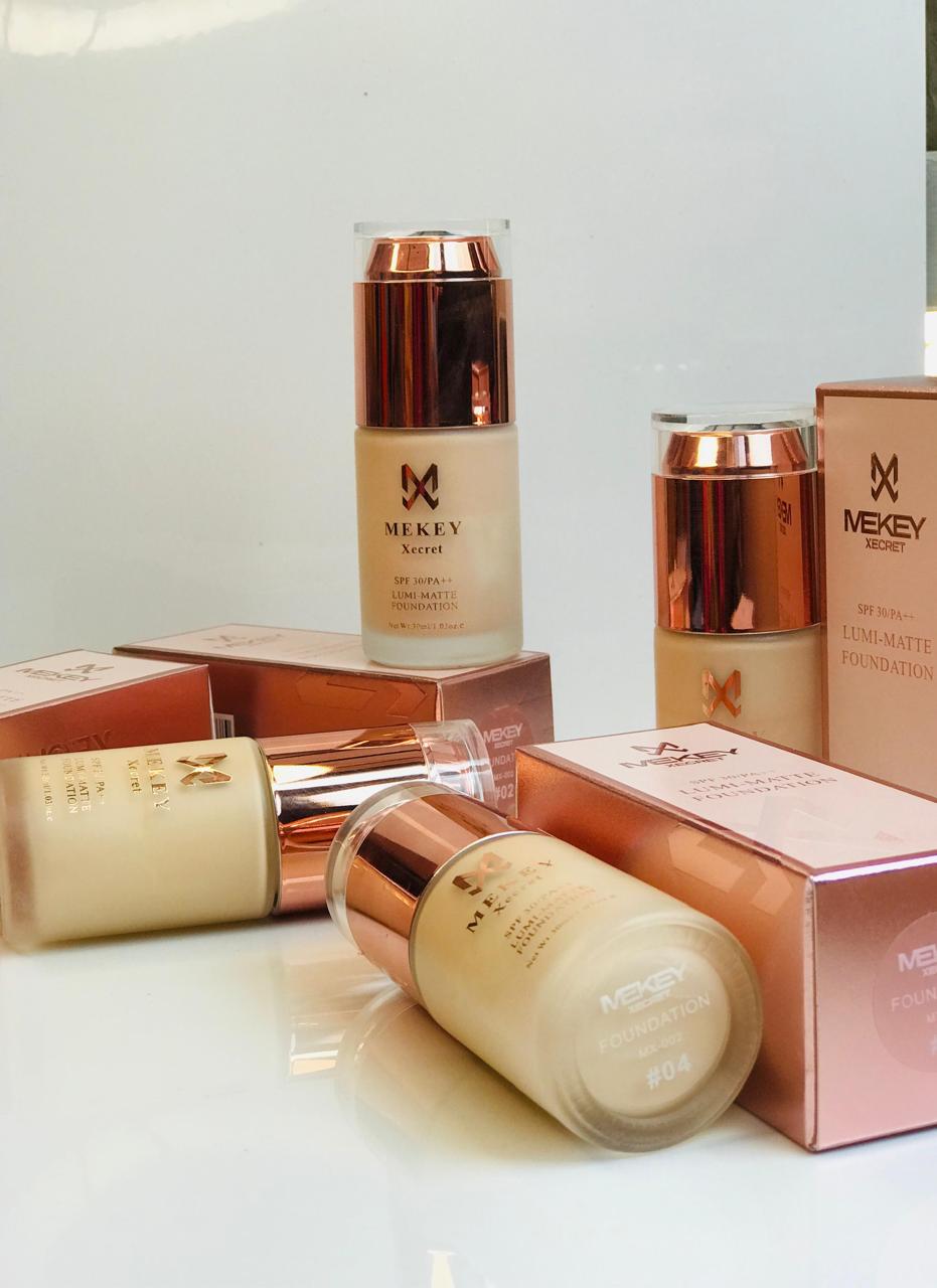 Mekey Xecret Lumi Matte Foundation